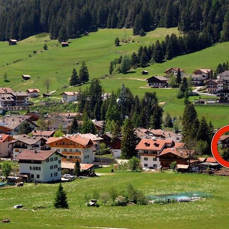 Casa Guido E Laura Lägenhet Pozza di Fassa Exteriör bild